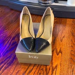 Women’s high heels. Size 8 1/2. Attractive dress heel!